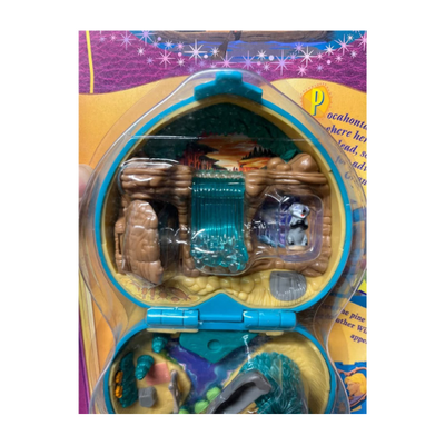 Vintage 1995 Disney Pocahontas Playcase. Tiny Collection Polly Pocket 14190