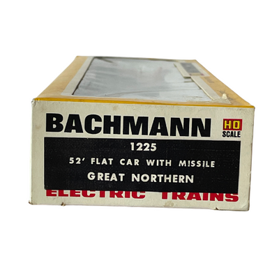 Bachmann 1225 52' Flat Car with USAF Missile Great Northern HO Scale