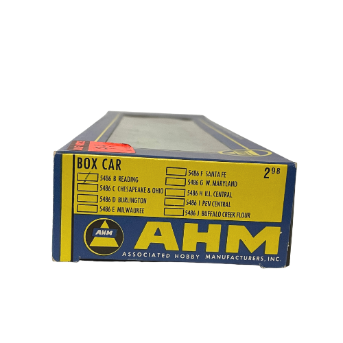 AHM 5486 B Reading Sliding Door Box Car Ho Scale