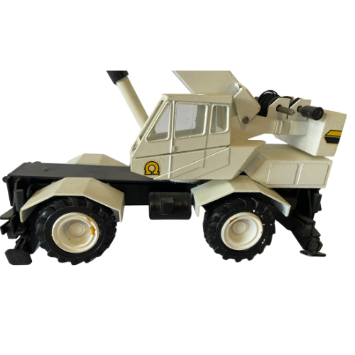 Conrad P&H Omega Rough Terrain Crane, White, 1:50 Scale Model 3075